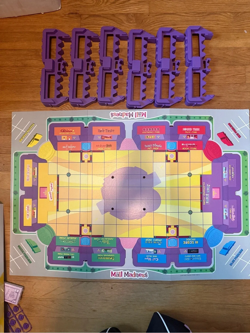 Milton Bradley Mall Madness Electronic Talking Shopping Board Game 2005